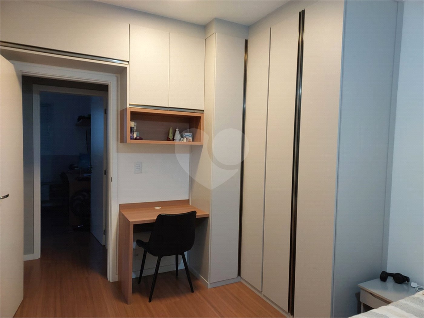 Casa à venda com 3 quartos, sendo 1 suíte, no condomínio Tirreno, Sorocaba - SP