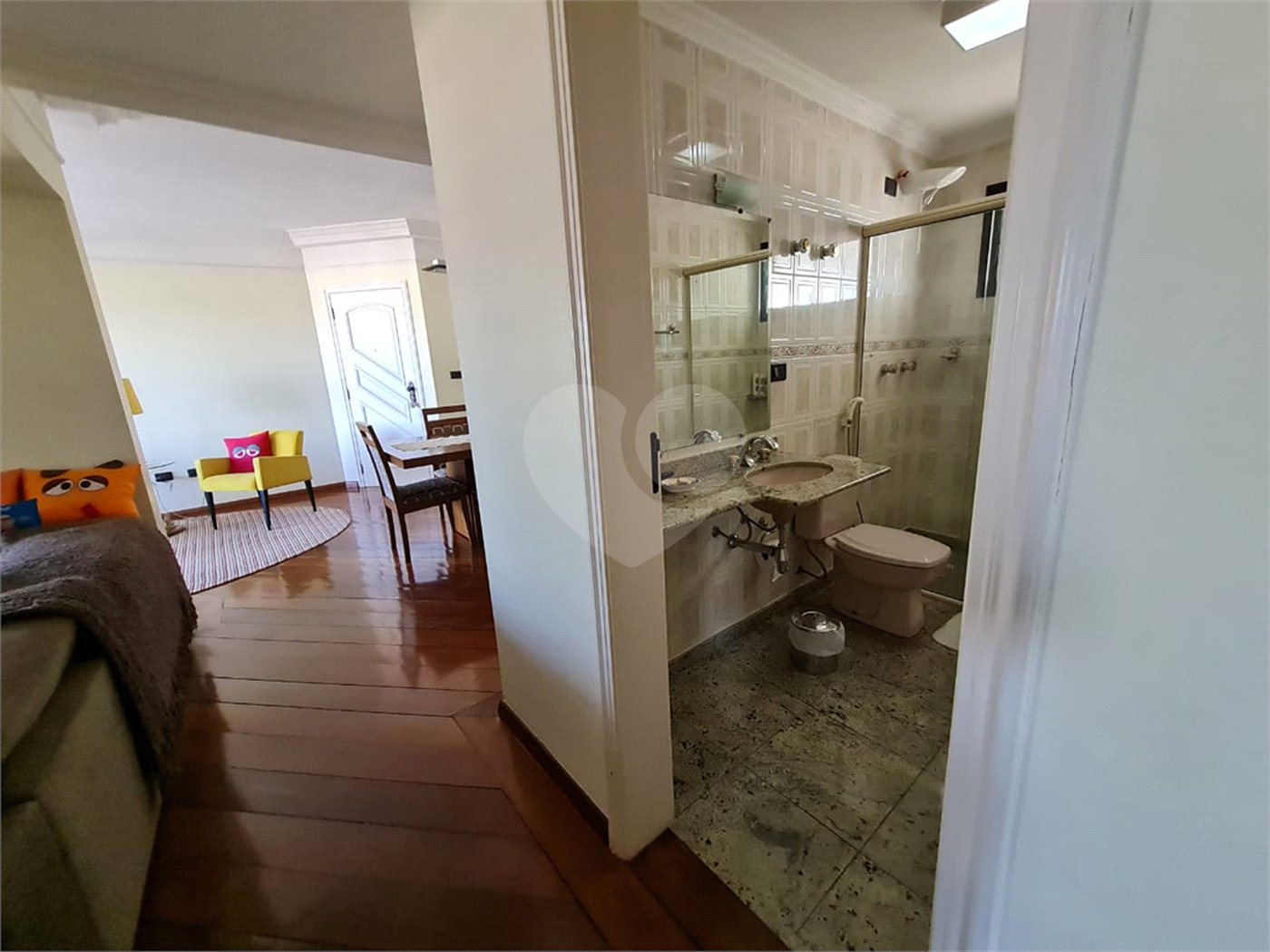 Apartamento à venda com 3 quartos, sendo 2 suítes,  em Vila Mogilar, Mogi das Cruzes, SP