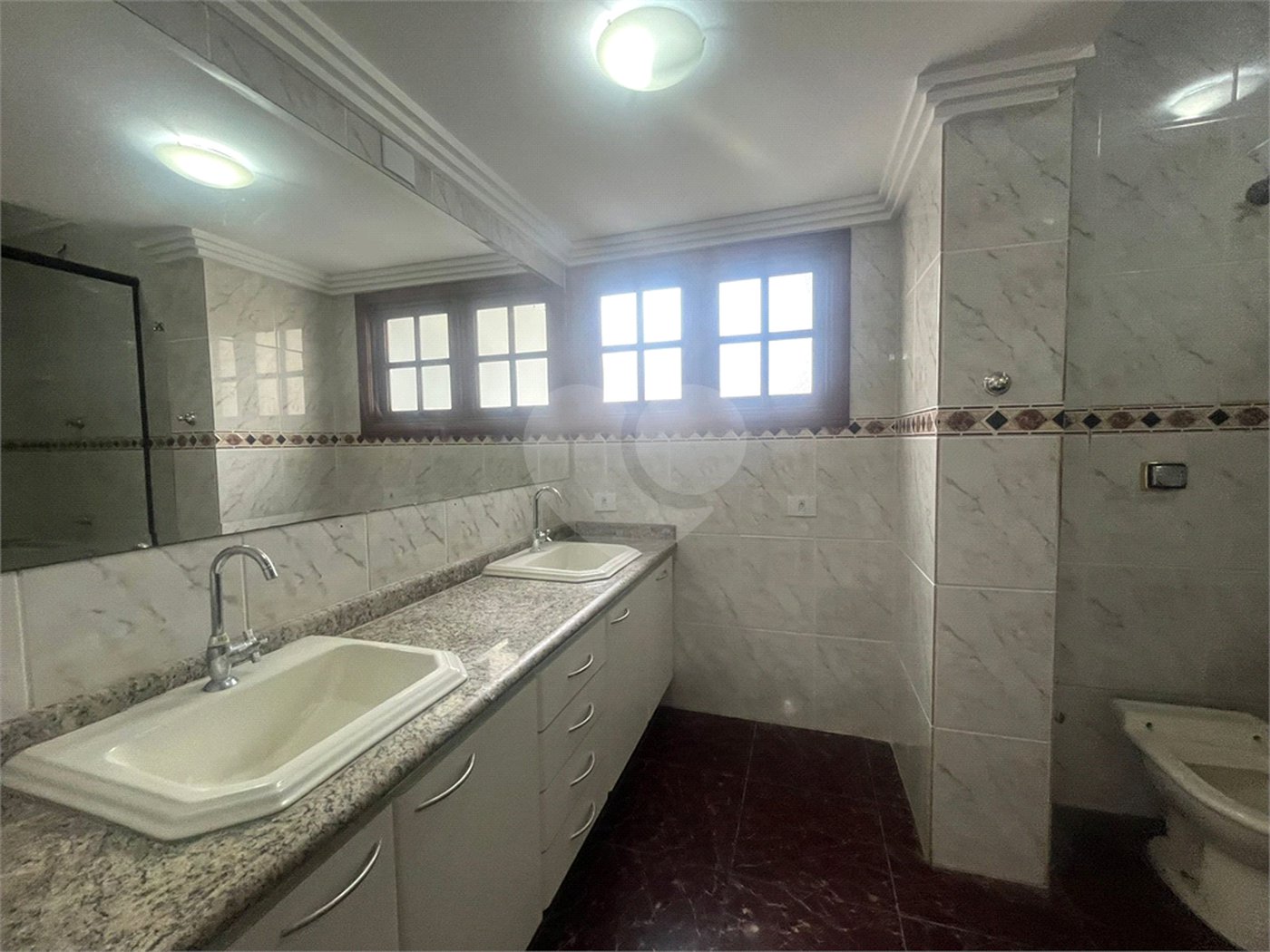 Sobrado à venda com 3 quartos, sendo 1 suíte, em Tremembé, São Paulo, SP