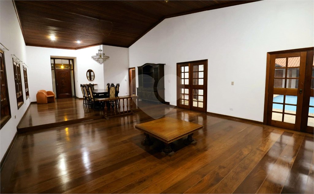 Casa à venda com 4 quartos, sendo 2 suítes, em Jardim São Bento, São Paulo, SP