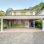 Casa à venda com 4 quartos, sendo 3 suítes, no condomínio Village Place, São Paulo - SP