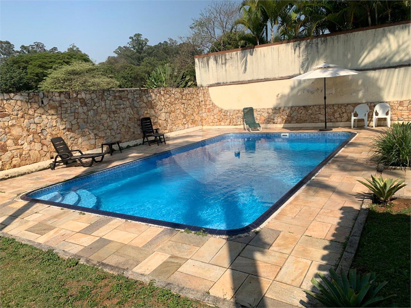 Casa à venda com 4 quartos, sendo 2 suítes, em Vila São Francisco, São Paulo, SP