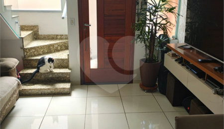 Casa à venda com 2 quartos no condomínio Condominínio Jorge Lopes, São Paulo - SP