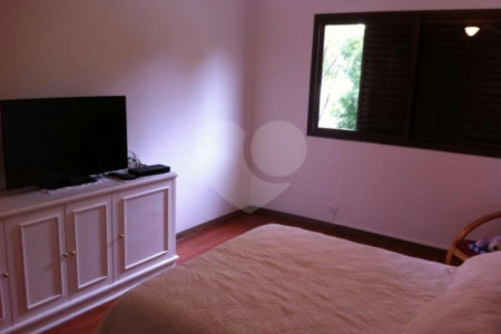 Apartamento à venda com 4 suítes em Real Parque, São Paulo, SP