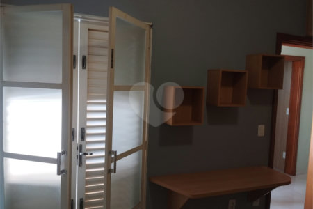 Sobrado à venda com 4 quartos, sendo 3 suítes, em Altos do Jaraguá, Araraquara, SP