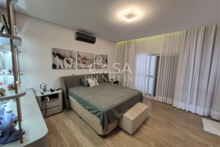 Casa em condomínio à venda com 4 quartos, sendo 3 suítes, em Iporanga, Sorocaba, SP