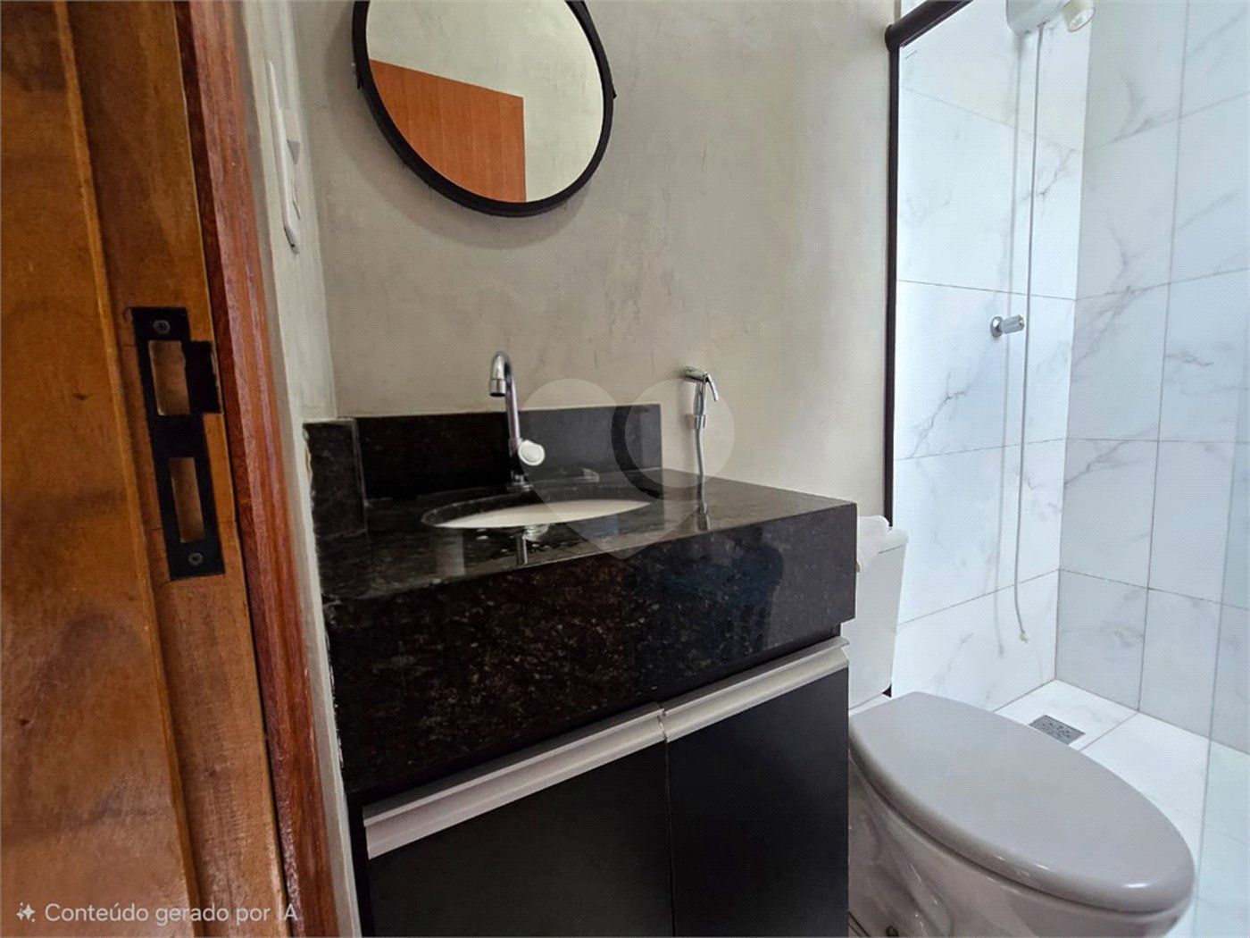 Casa à venda com 3 quartos, sendo 2 suítes,  no condomínio Residencial Marina, Itapetininga - SP