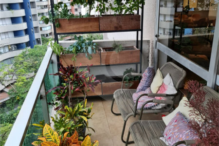 Apartamento à venda com 3 quartos, sendo 1 suíte,  em Jardim Ampliação, São Paulo, SP