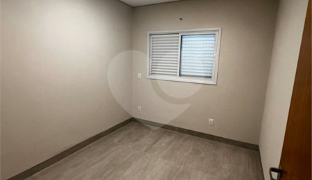Casa Térrea à venda com 3 quartos, sendo 1 suíte,  em Coophema, Cuiabá, MT