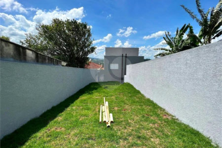 Sobrado à venda com 3 suítes em Jardim dos Pinheiros, Atibaia, SP