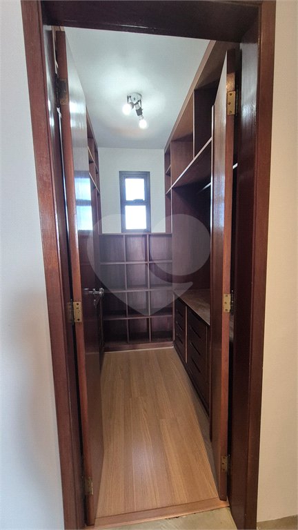 Apartamento à venda ou para alugar com 3 quartos, sendo 2 suítes, em Vila Romana, São Paulo, SP