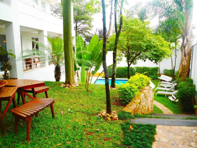 Casa à venda com 4 suítes no condomínio Vila Alba, São Paulo - SP