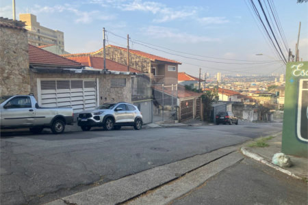 Casa Térrea à venda com 3 quartos em Vila Nivi, São Paulo, SP