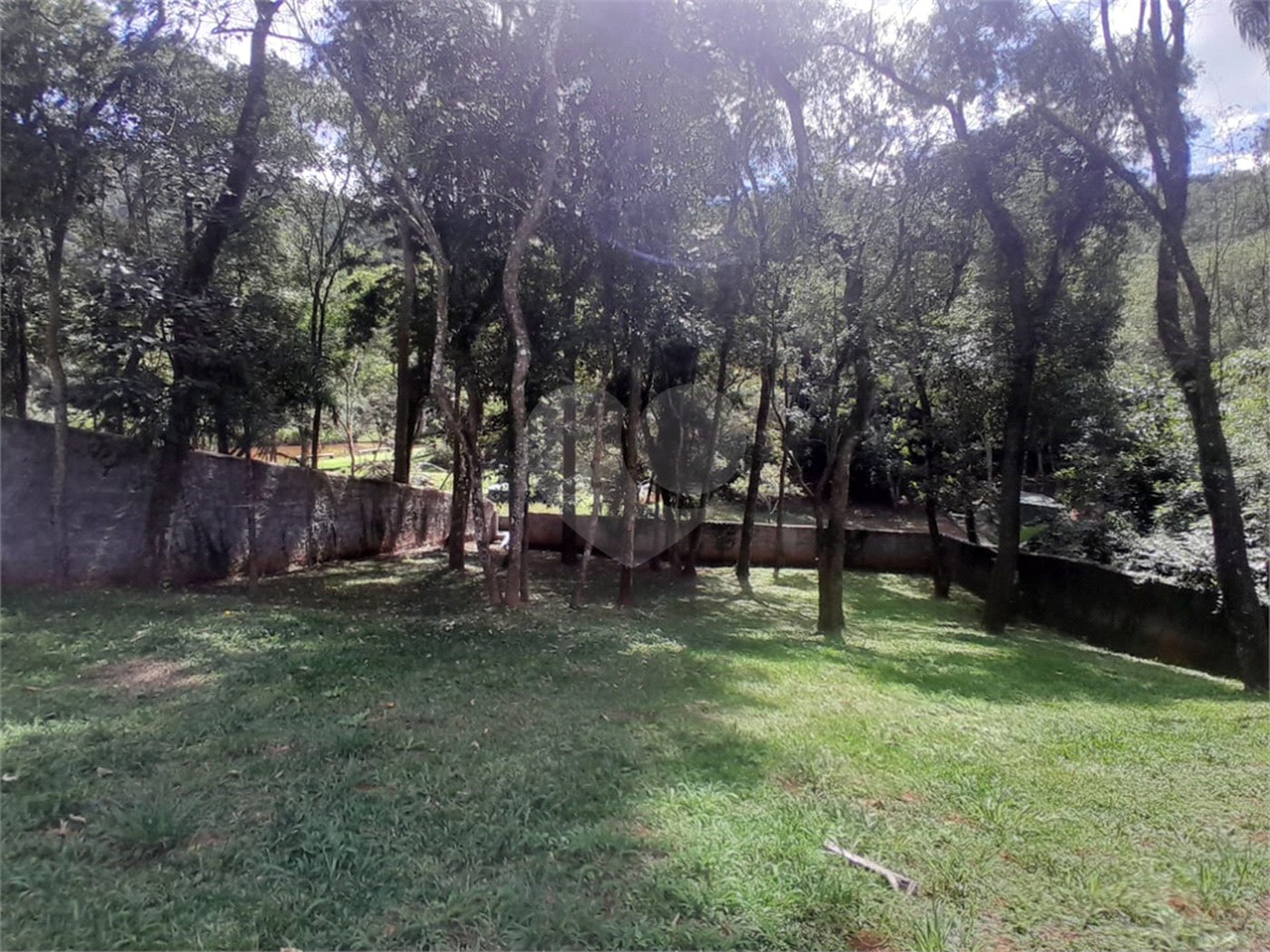 Casa à venda ou para alugar com 3 suítes no condomínio Sausalito, Mairiporã - SP