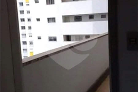 Apartamento na Liberdade para venda
