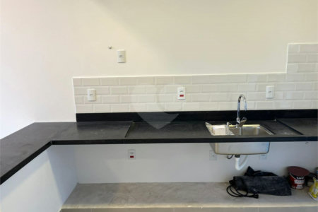 Casa à venda com 3 quartos, sendo 1 suíte, no condomínio Portal dos Sabiás, Itu - SP