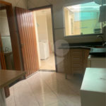Casa à venda com 3 quartos, sendo 1 suíte,  no condomínio Palm Residence, Santo André - SP