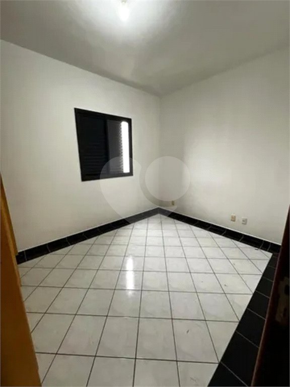 Apartamento à venda com 3 quartos, sendo 1 suíte, em Parque Residencial Aquarius, São José dos Campos, SP