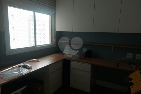 Apartamento à venda com 3 quartos, sendo 1 suíte, em Barra Funda, São Paulo, SP