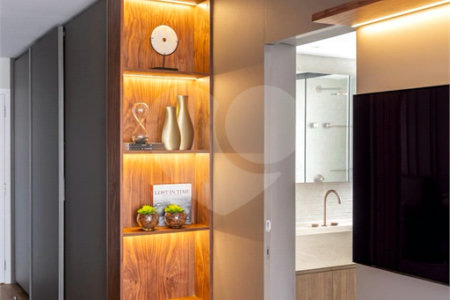 Apartamento à venda com 4 quartos, sendo 2 suítes,  em Vila Mariana, São Paulo, SP