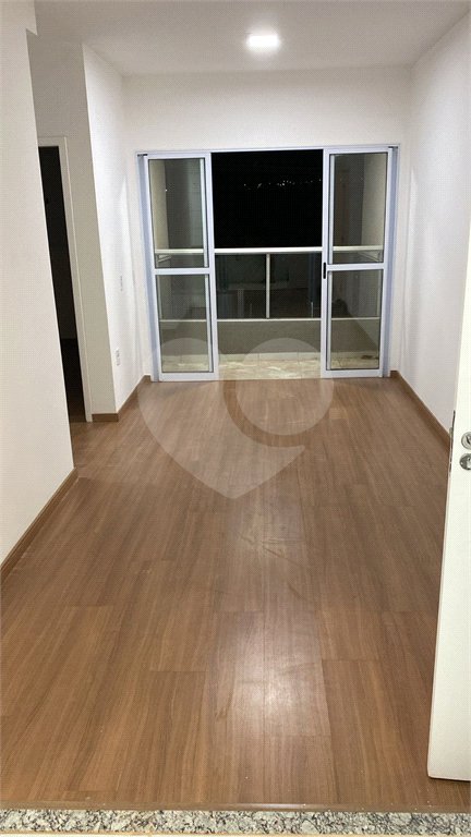Apartamento à venda com 2 quartos, sendo 1 suíte,  em Jardim dos Manacás, Araraquara, SP