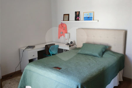 Casa à venda com 3 quartos, sendo 1 suíte,  no condomínio Residencial Jardim das Palmeiras, Vinhedo - SP