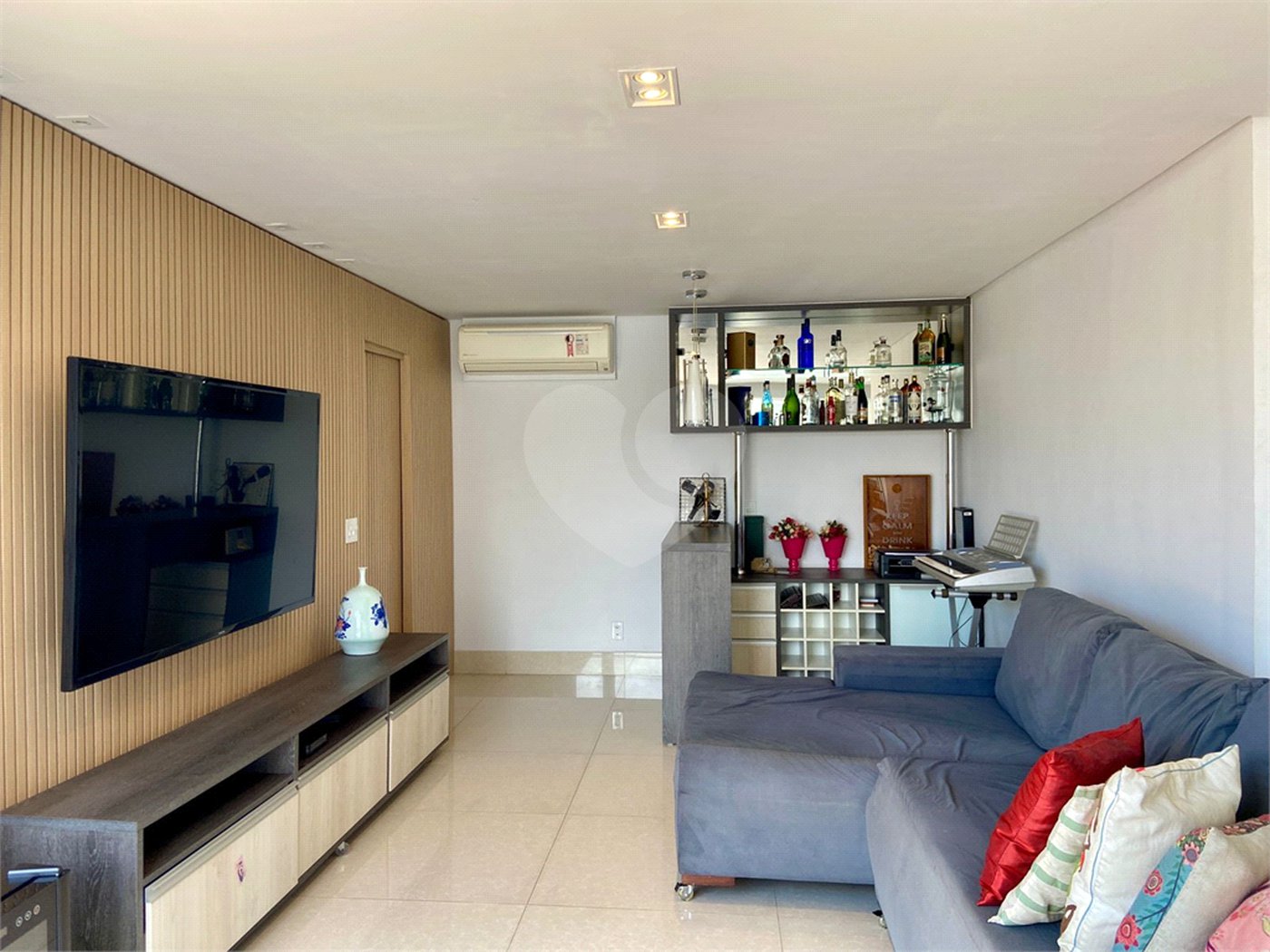 Cobertura à venda com 2 quartos, sendo 1 suíte, em Vila Mariana, São Paulo, SP