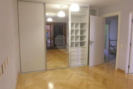 Casa à venda com 3 suítes em Nova Gardênia, Atibaia, SP