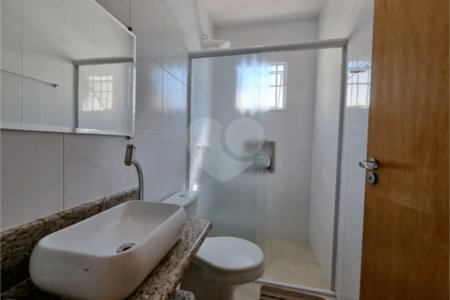 Sobrado à venda com 5 quartos, sendo 1 suíte,  em Vila Moraes, São Paulo, SP