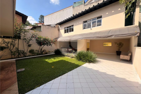 Sobrado à venda com 4 quartos, sendo 3 suítes,  em Jardim São Bento, São Paulo, SP