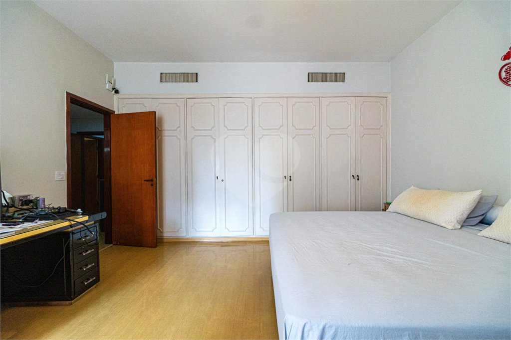 Apartamento à venda ou para alugar com 4 quartos, sendo 1 suíte,  em Jardim América, São Paulo, SP