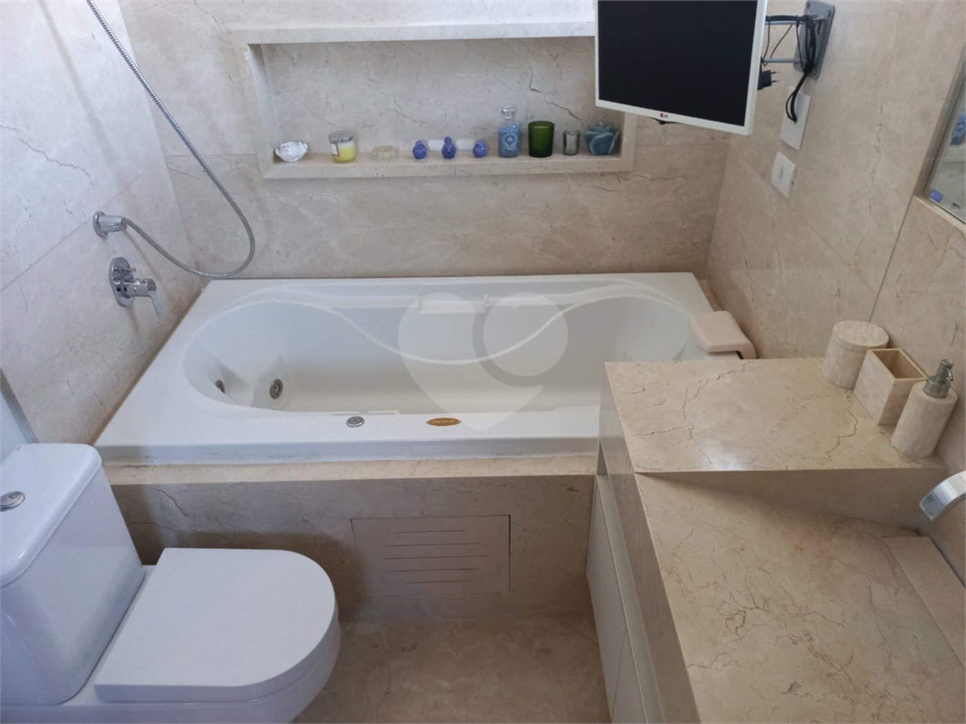 Apartamento à venda com 4 suítes em Santa Teresinha, São Paulo, SP