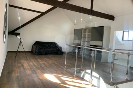 Casa à venda com 4 suítes no condomínio Vila Inglesa, Atibaia - SP