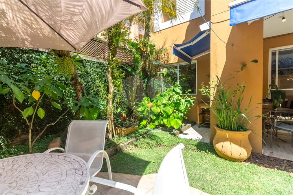 Casa à venda com 4 quartos, sendo 2 suítes, em Alto da Boa Vista, São Paulo, SP
