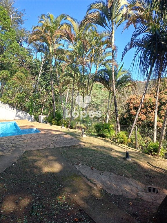 Chácara à venda com 5 quartos, sendo 3 suítes, em Loteamento Residencial Vista Linda, São José dos Campos, SP
