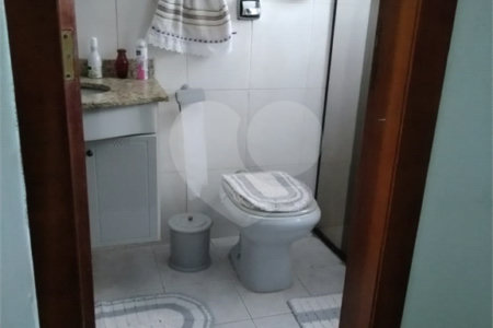 Sobrado à venda com 3 quartos, sendo 1 suíte, em Chora Menino, São Paulo, SP