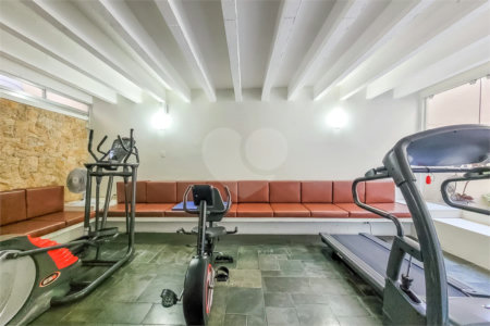 Apartamento à venda com 3 quartos, sendo 1 suíte, em Itaim Bibi, São Paulo, SP