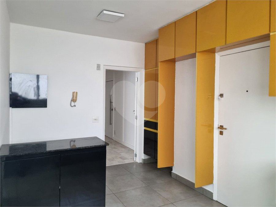 Apartamento à venda com 3 quartos, sendo 1 suíte, em Jardim América, São Paulo, SP