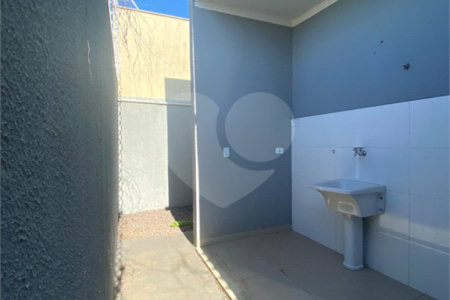 Casa à venda com 3 quartos, sendo 1 suíte, em Ipê, Três Lagoas, MS