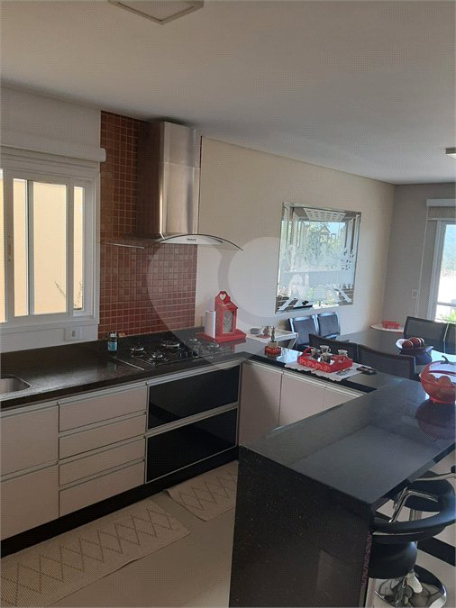 Casa à venda com 3 quartos, sendo 1 suíte,  em Vila Suissa, Mogi das Cruzes, SP