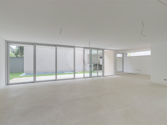 Casa à venda com 4 suítes no condomínio Garda, São Paulo - SP