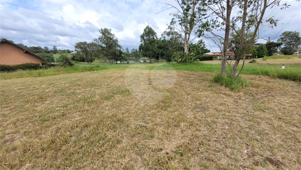 Loteamento Residencial no Condomínio Vila Pinhal do Broa.