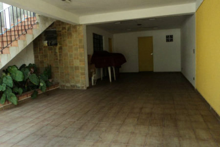 Casa à venda com 3 quartos, sendo 1 suíte, em Jardim Cláudia, São Paulo, SP