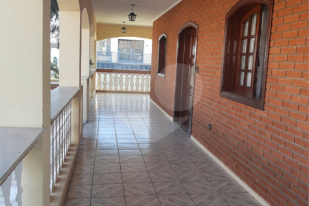Casa à venda com 3 quartos, sendo 1 suíte, no Centro, Vinhedo, SP