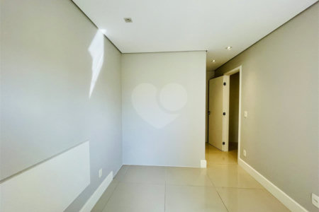 Apartamento à venda com 3 suítes em Baeta Neves, São Bernardo do Campo, SP