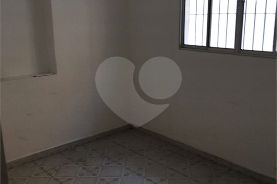 Sobrado à venda com 4 quartos, sendo 1 suíte, em Tremembé, São Paulo, SP