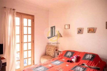 Casa à venda com 3 quartos, sendo 1 suíte, em Cambuci, São Paulo, SP