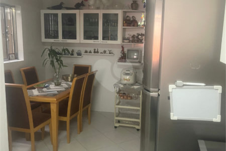 Sobrado à venda com 3 quartos em Vila Nova Alba, São Paulo, SP