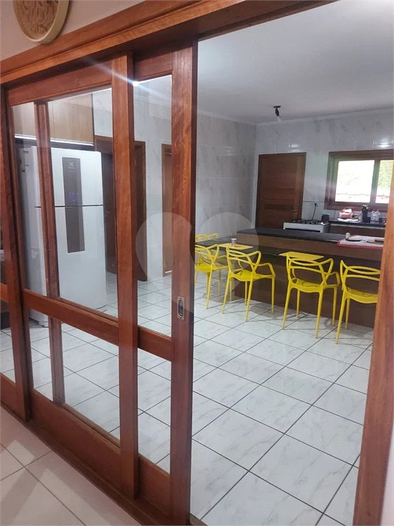 Casa à venda com 4 suítes no condomínio Parque dos Resedas, Itupeva - SP