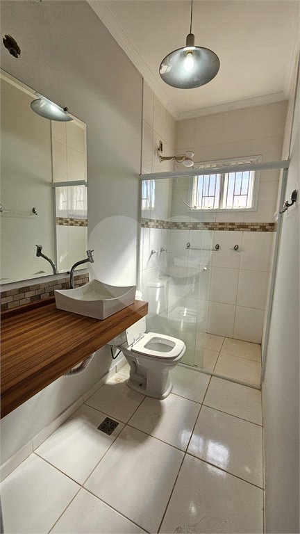 Sobrado à venda com 3 quartos, sendo 2 suítes, em Jardim Rossignatti, Indaiatuba, SP